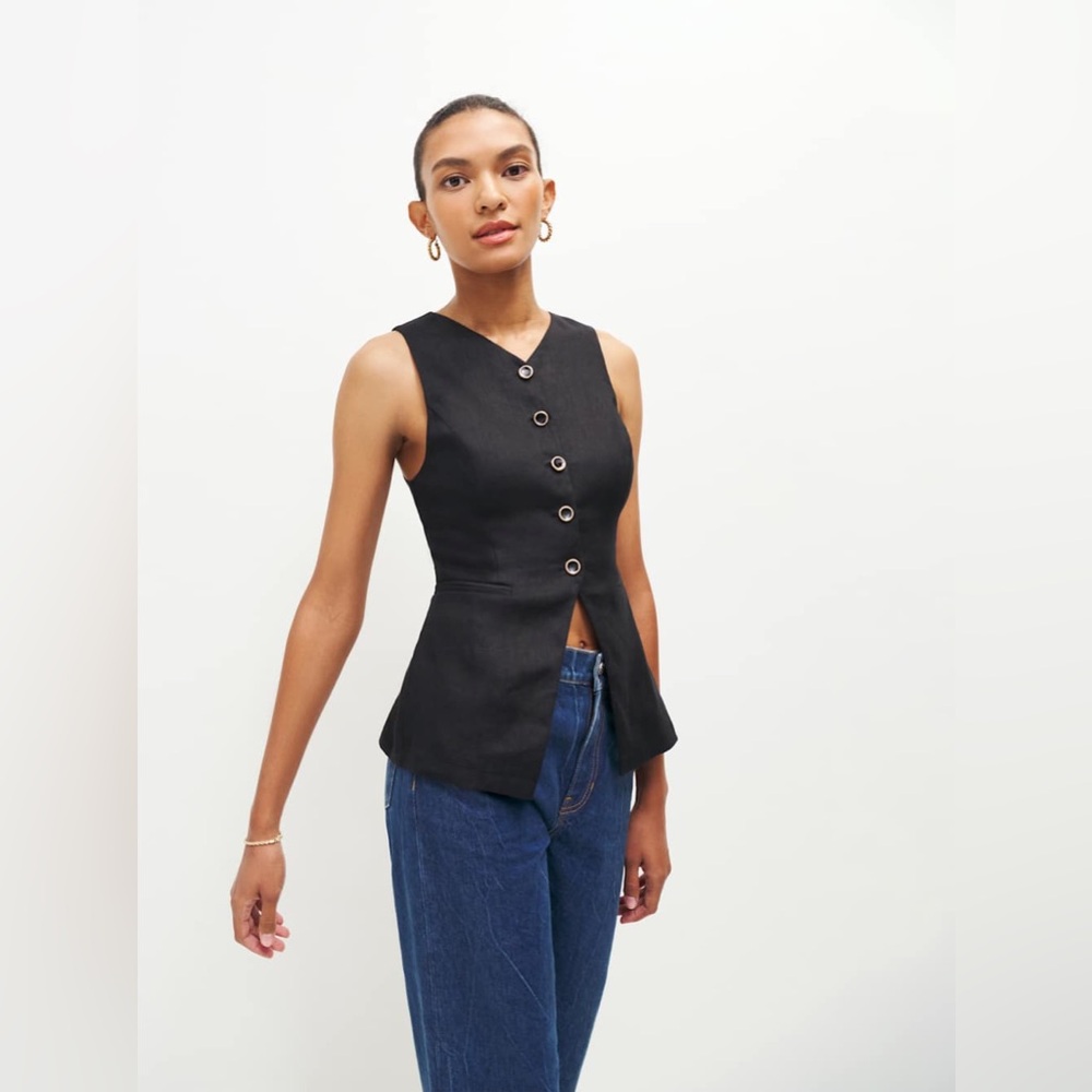 Reformation Aspen linen vest in black  - size 2